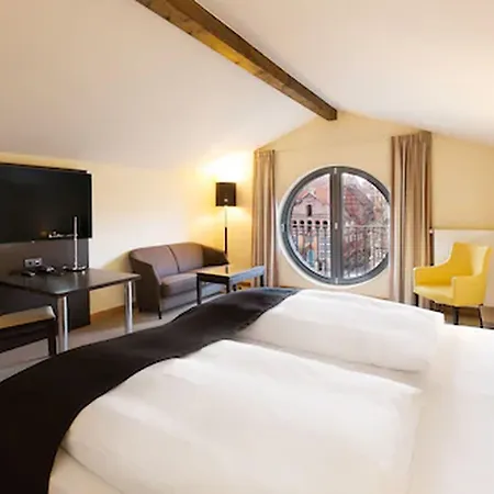 Hotell Dormero Altes Kaufhaus 4*